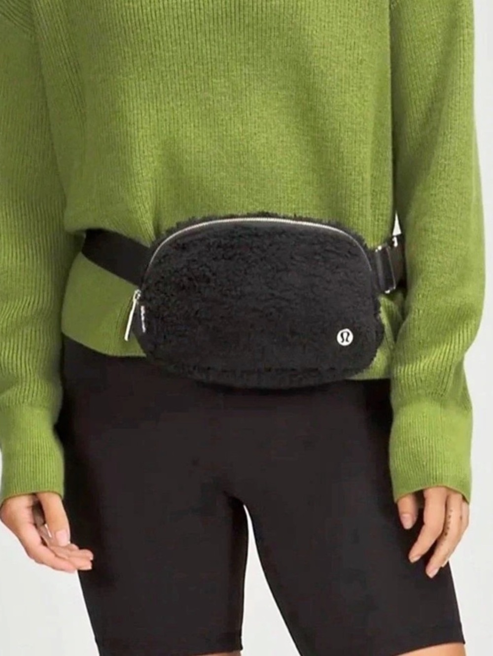 lululemon Black Sherpa Belt Bag Like New